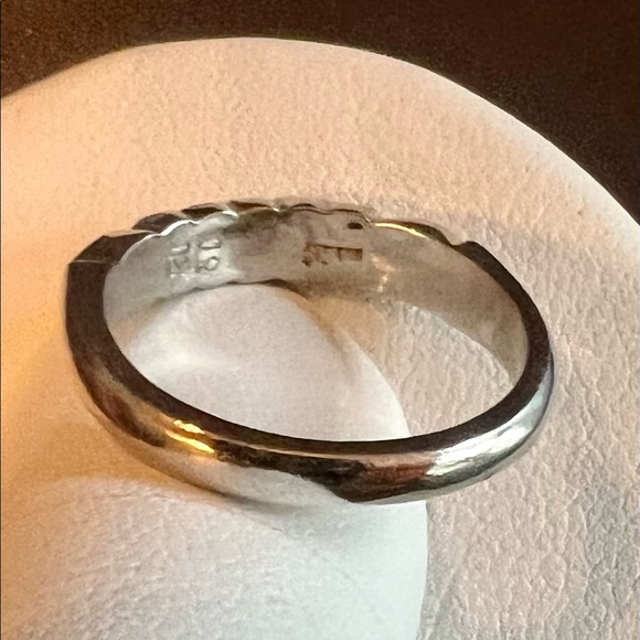 PLATINUM TEXTURED RING / BAND - Picture 5 of 12